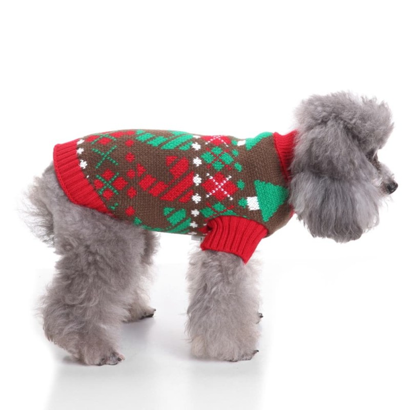 Knitted sweater for dogs